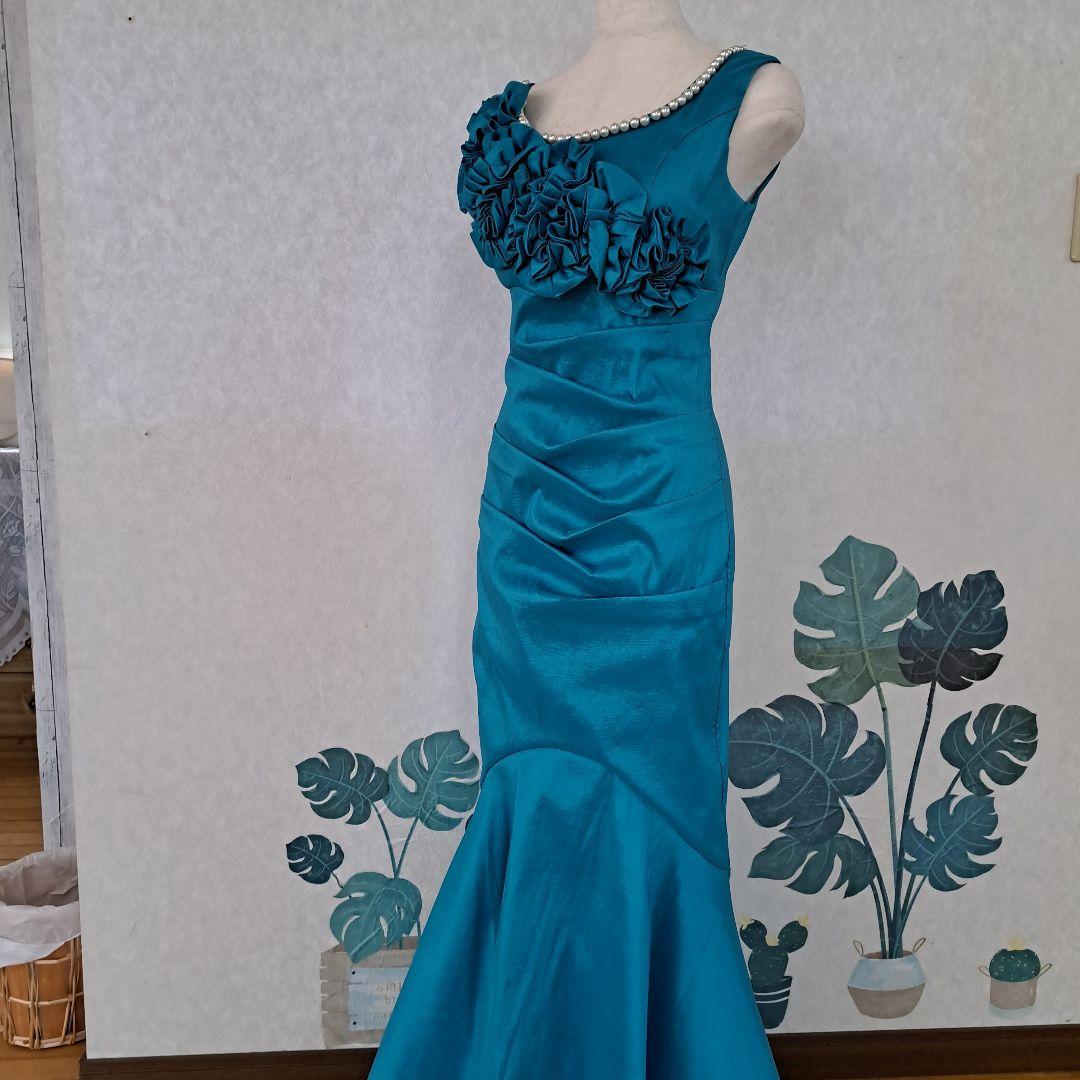 ティールフラワー装飾マーメイドドレス