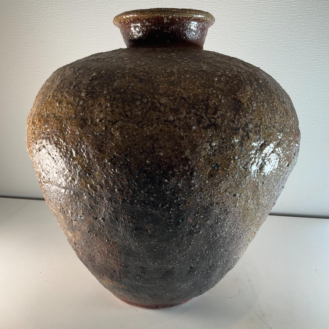 信楽焼　陶器丸形壺