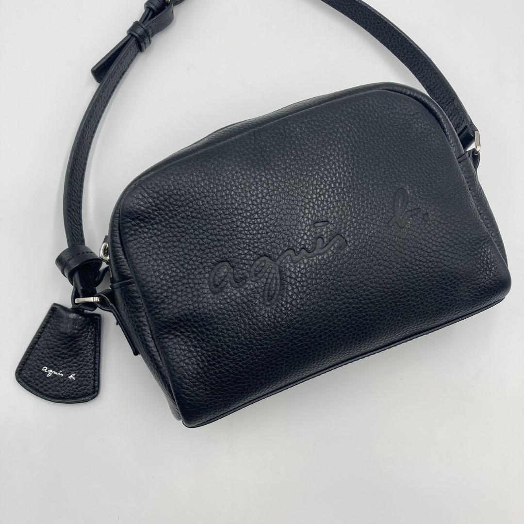 未使用級美品✨アニエスべー　ショルダーバッグ　ロゴ型押し　シボ革　ブラック　黒