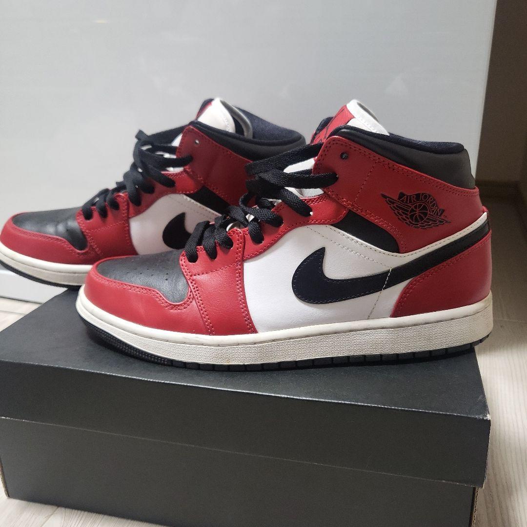 Nike Air Jordan 1 mid シカゴ