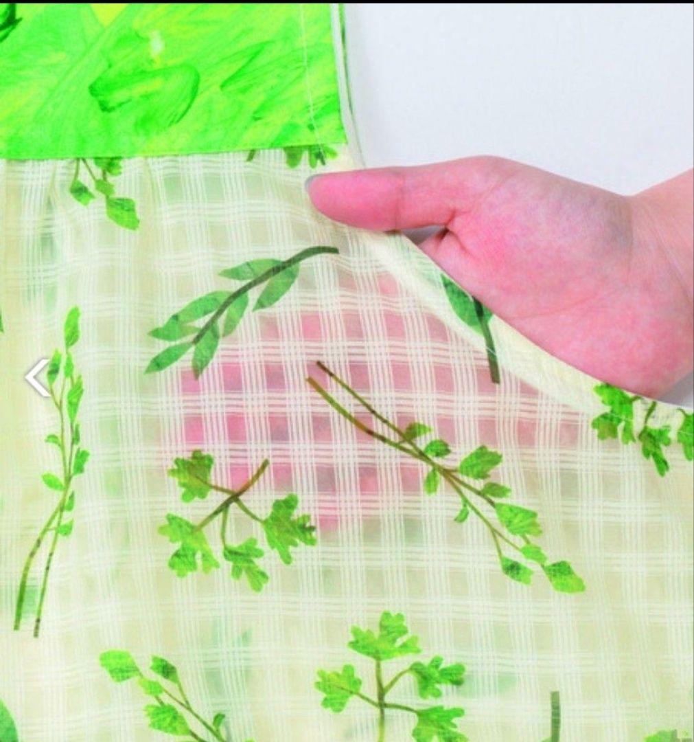 学研　はらぺこあおむしボタニカルプリントエプロン　グリーン×ナチュラル