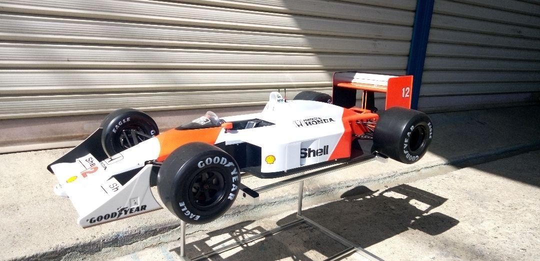 McLaren Honda スケールモデル 1/8