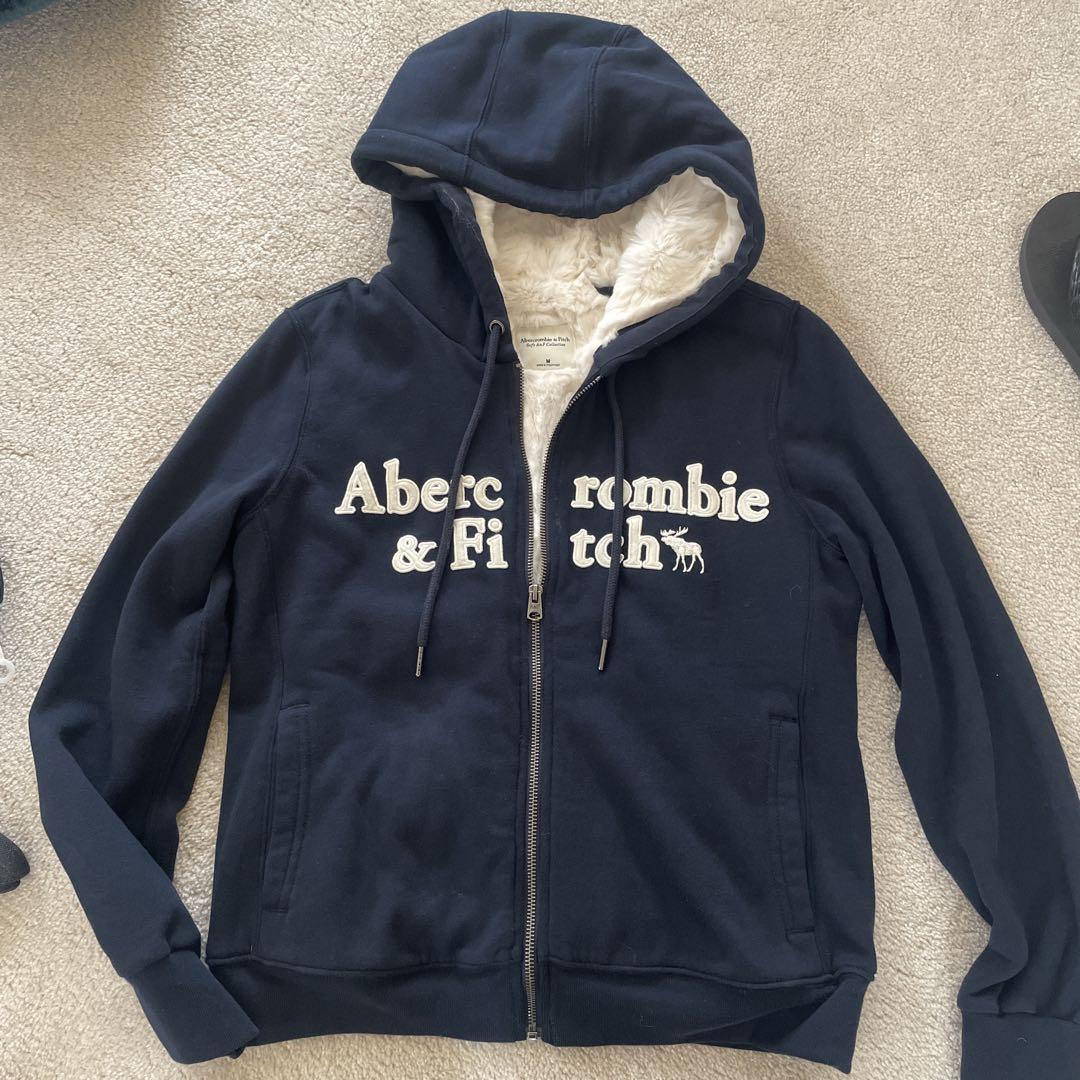 Abercrombie & Fitch ネイビー パーカー M