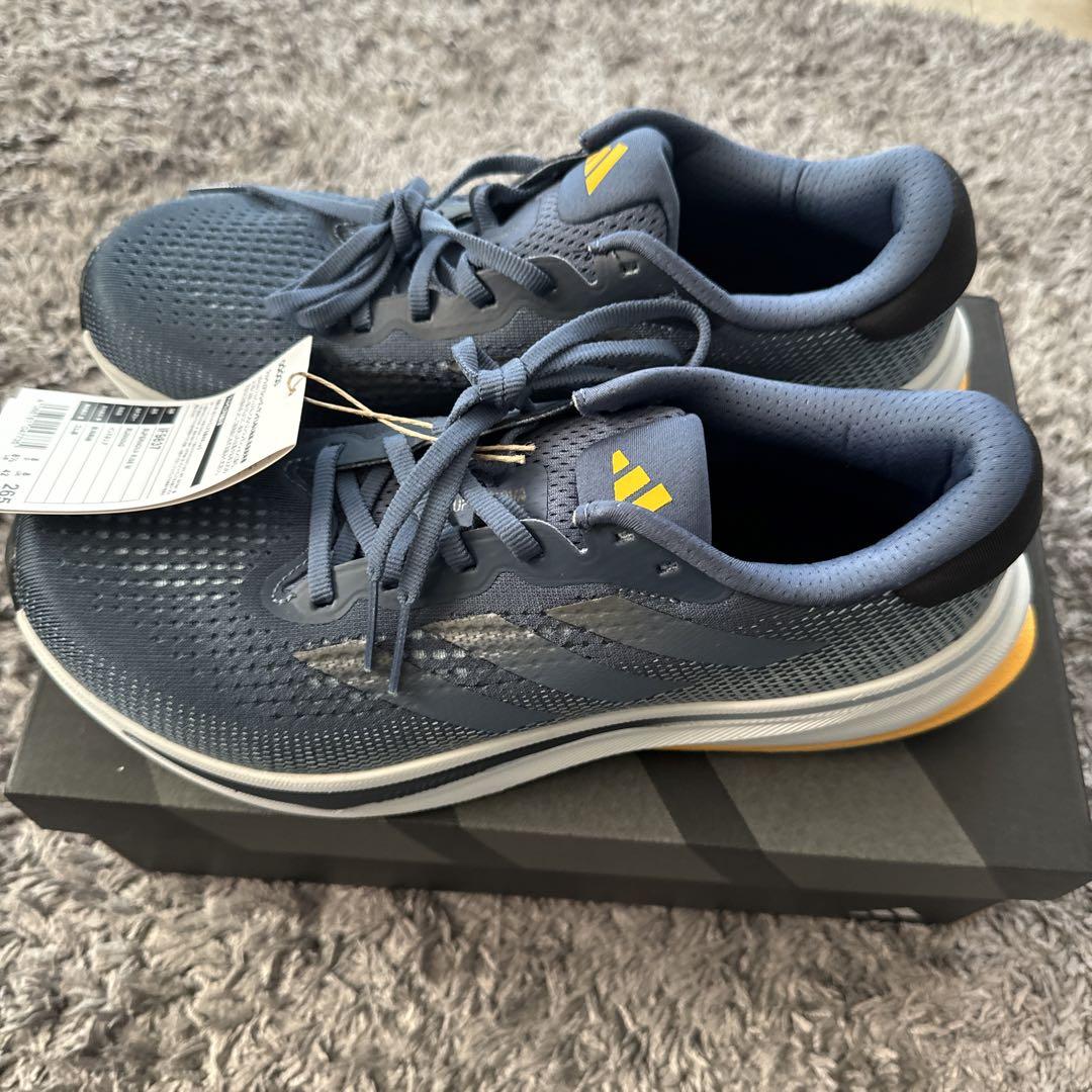 新品未使用　adidas SUPERNOVA RISE M 26.5