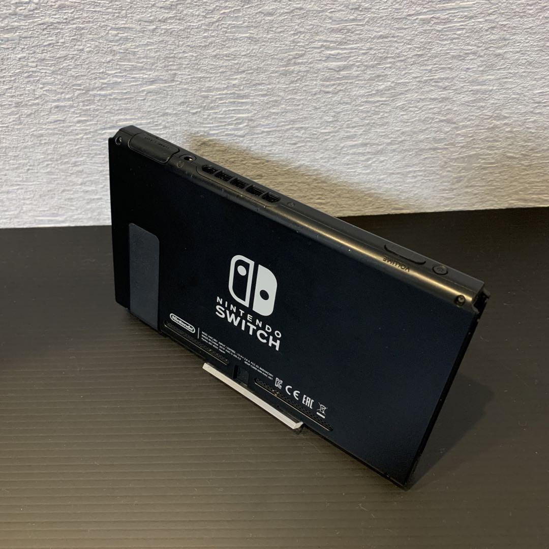 Nintendo switch  スイッチ本体とジョイコン