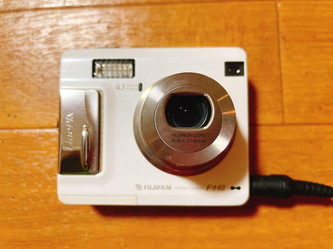 富士フイルム FUJIFILM Finepix F440 白 ホワイト デジカメ