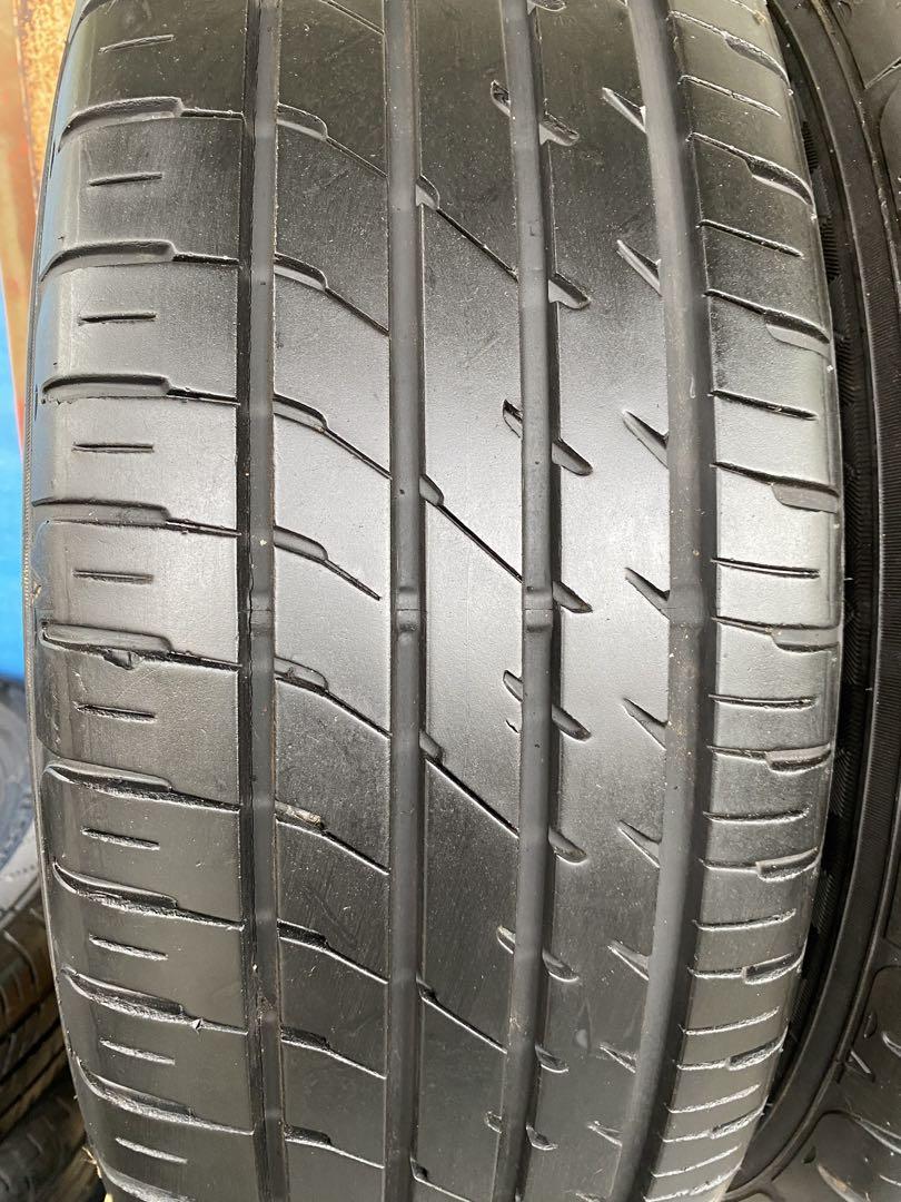 DUNLOP ENASAVE 215/60/17 4本セット、送料込。
