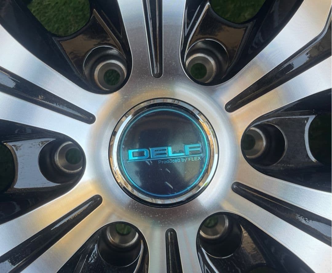 ハイエース用 DELF01 18インチホイール 1本目立った傷や汚れなし BRIGHTFACE_UK