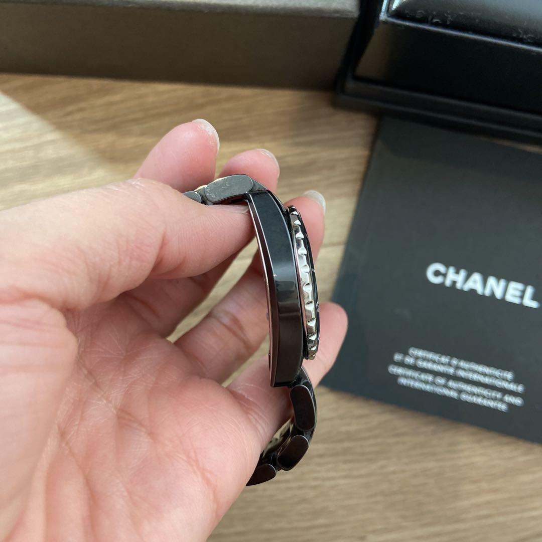 CHANEL J12 レディースクォーツセラミック
