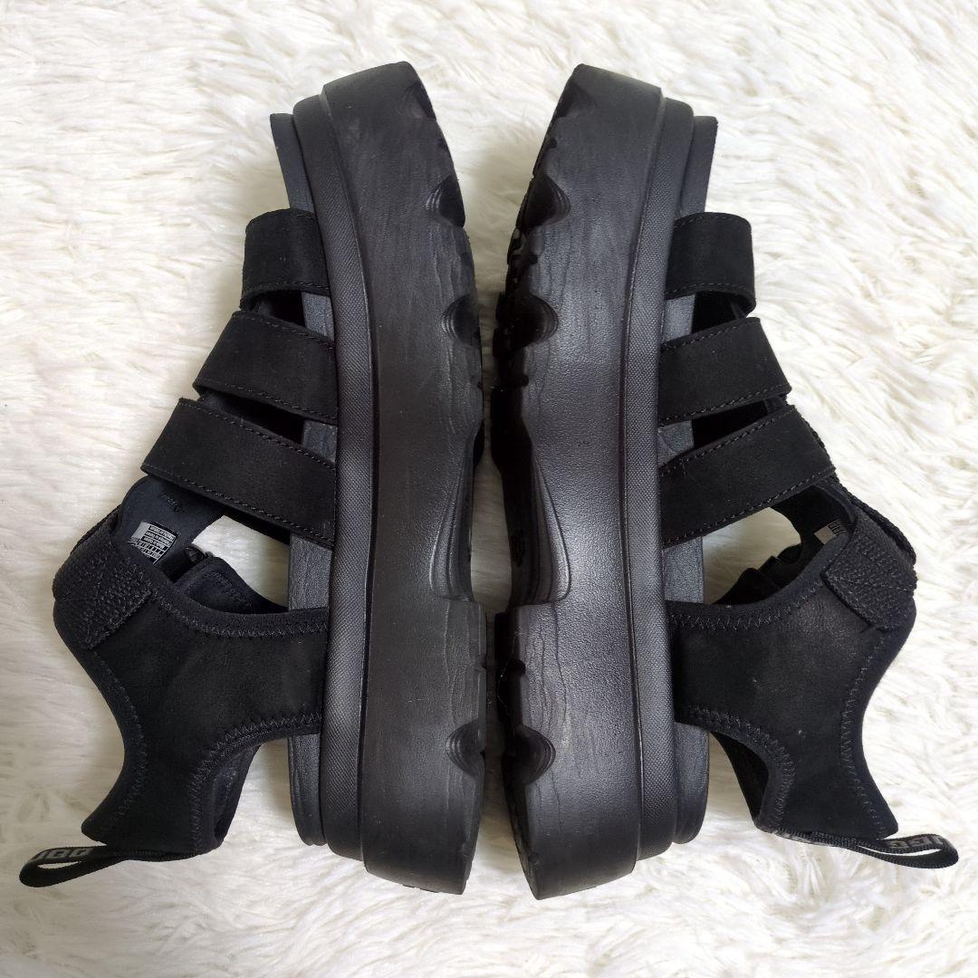 美品✨UGG CORA サンダル 厚底 ストラップ 24㎝ 美品✨UGG CORA サンダル 厚底 ストラップ 24㎝ - メルカリ