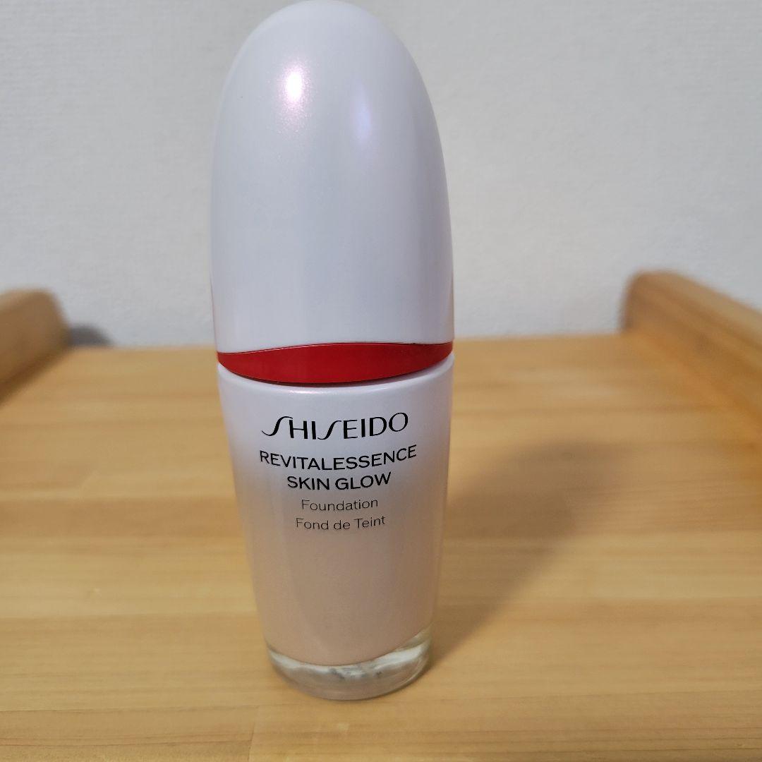 資生堂SHISEIDO エッセンス スキングロウ ファンデーション240