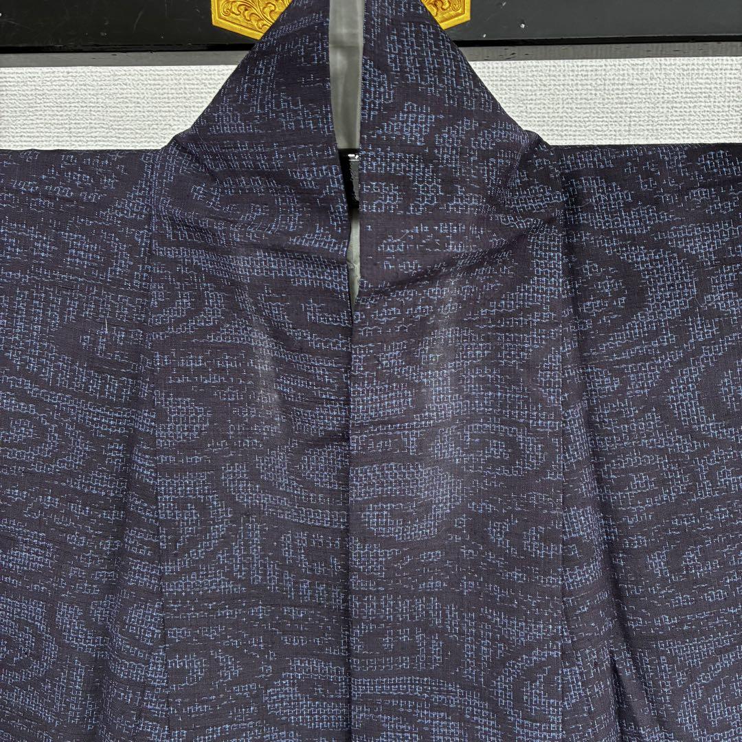 本場結城紬 石下 亀甲絣 渦巻き 藍 素敵な絣柄 着物 正絹 U-6842