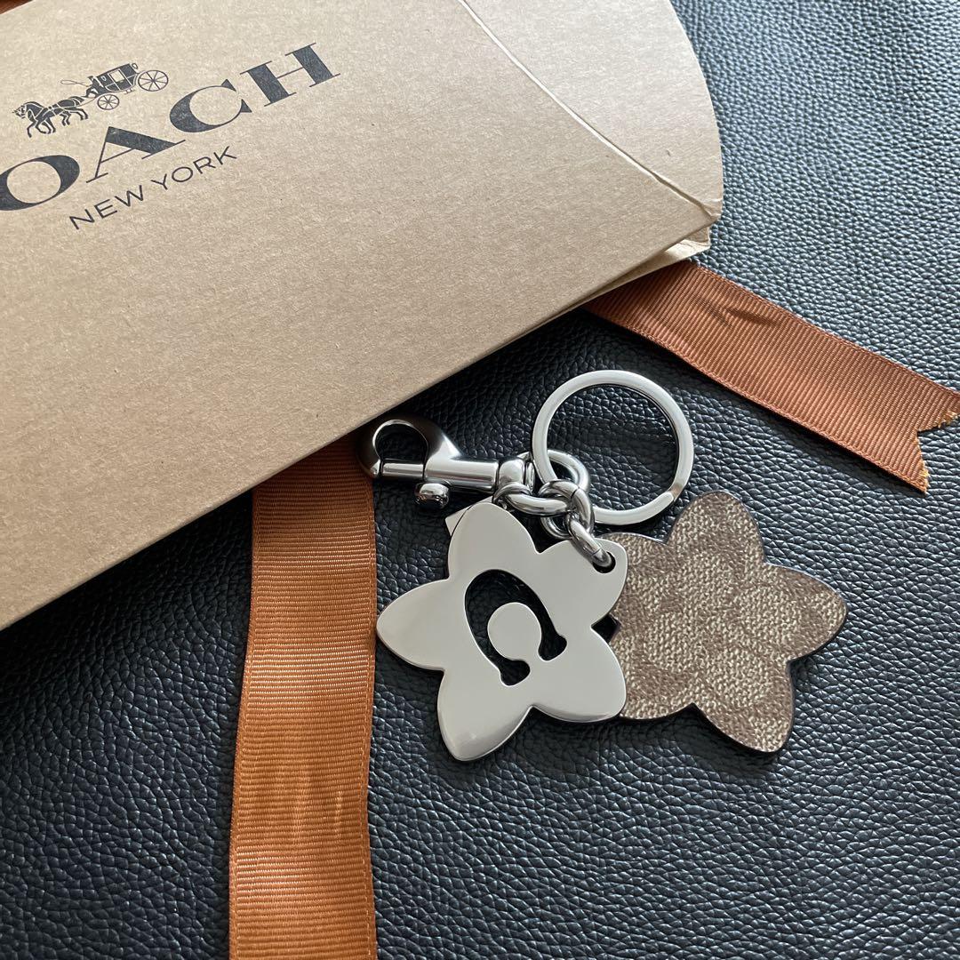 COACH コーチ キーホルダー 花 フラワー シグネチャー レザー