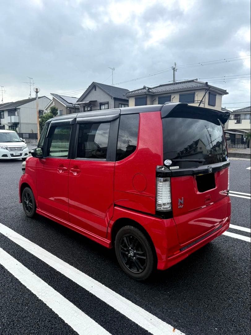 平成27年　ホンダNBOXカスタム　 車検　8年／4月