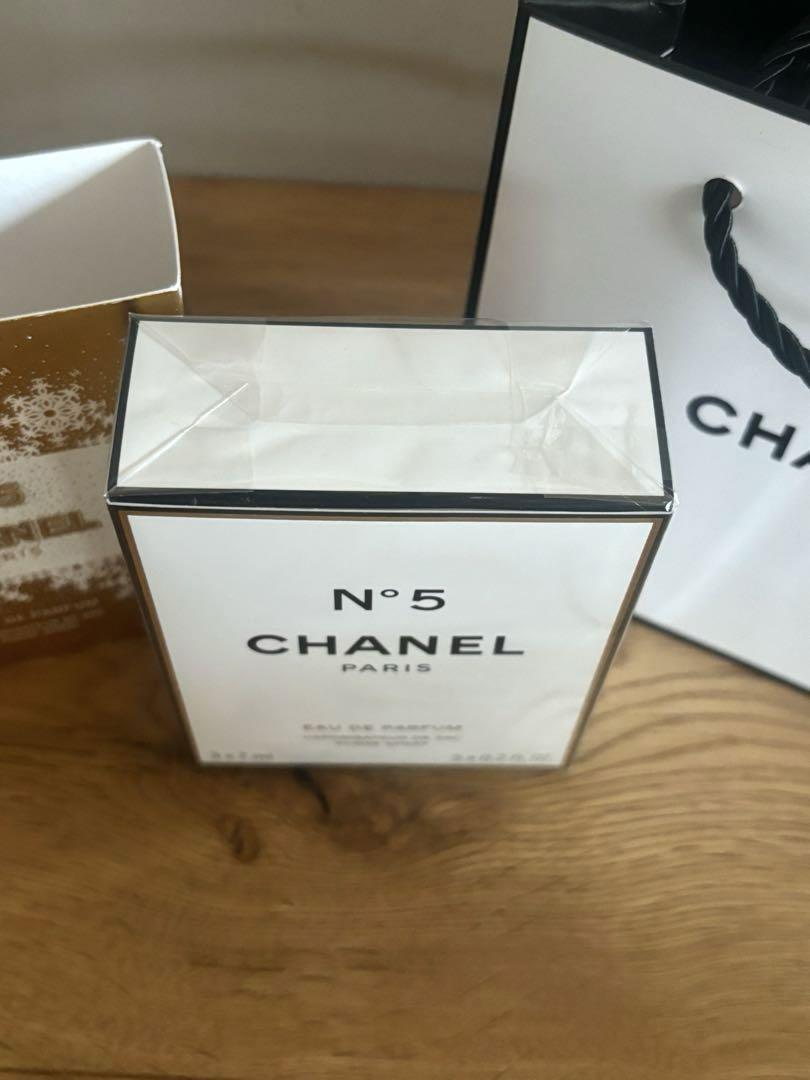 新品2024 CHANEL ホリデー 香水 限定 チャーム シャネル N°5