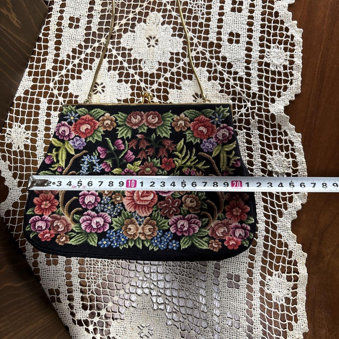 プチポアン　ハンドバッグ ニードルポイント　刺繍
