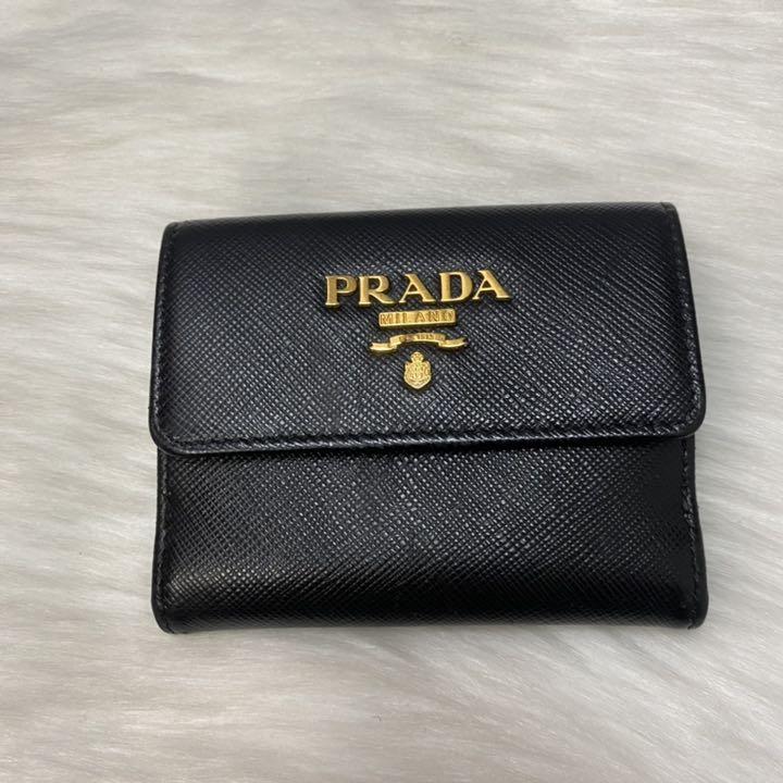 ✨美品✨プラダ PRADA マネークリップ 折り財布 サフィアーノレザー 黒 PRADA - 【美品・付属品付✨】プラダ マネークリップ 折り財布