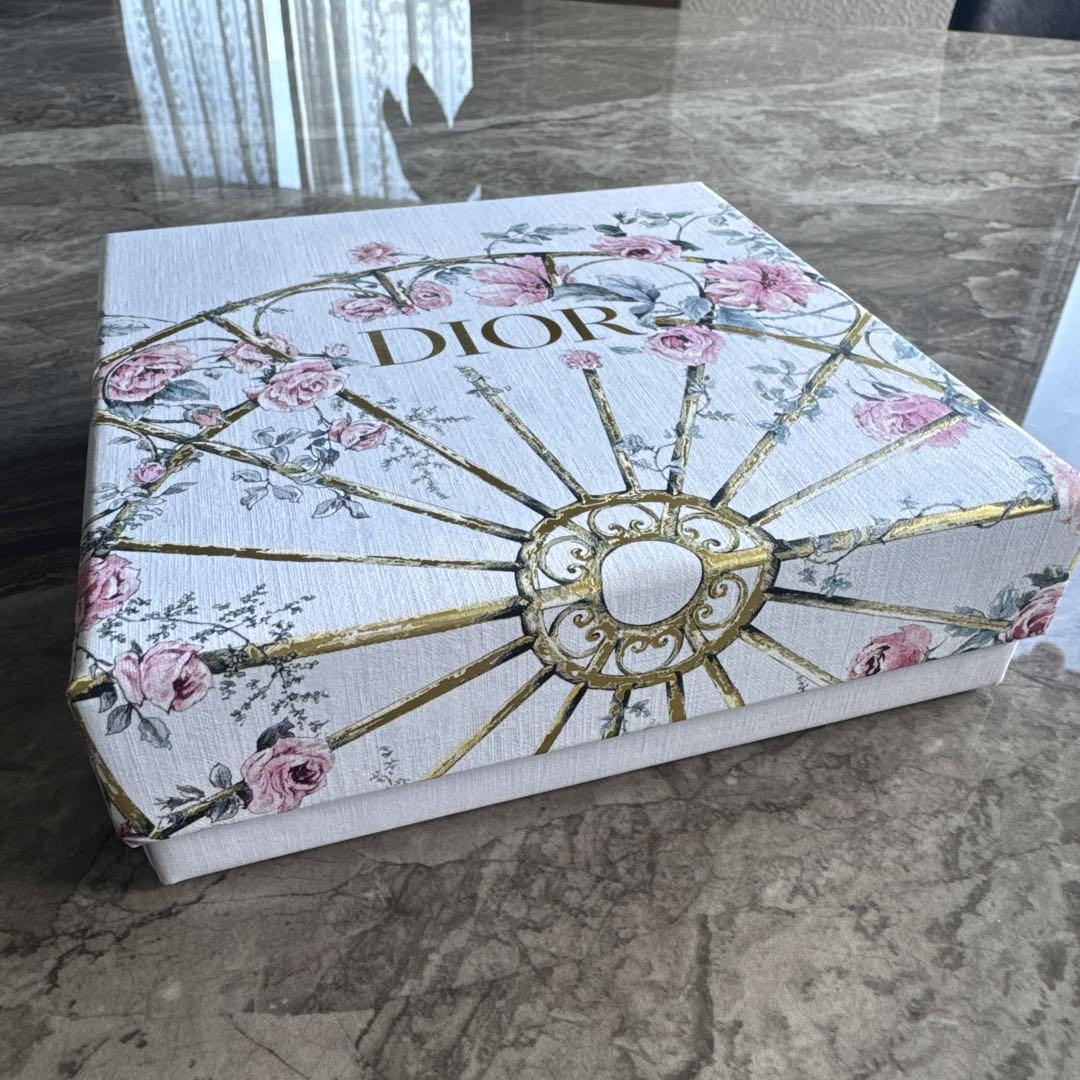 Dior クリスマスコフレ オードゥパルファン ボディミルク セット 限定未使用 Amazon.co.jp: 【国内正規品】DIOR ディオール ミス ディオール