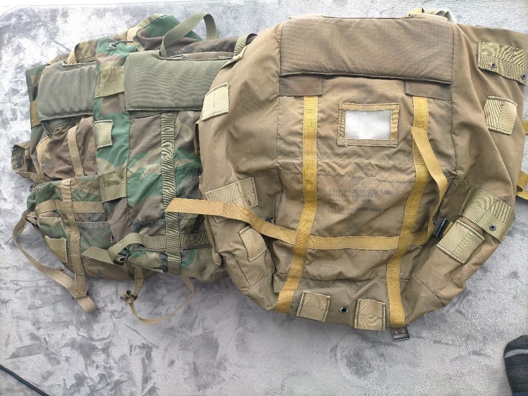 米軍 アリスパック バック3つとストラップ4本-