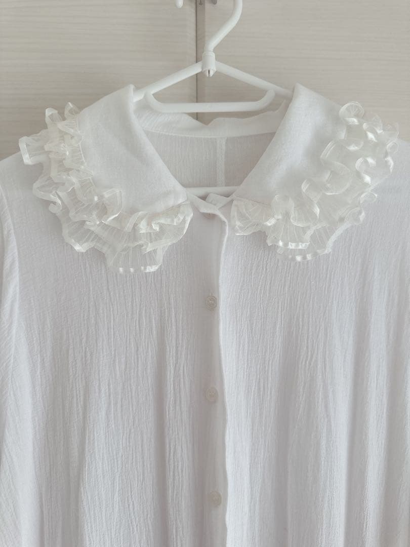 perna ボリュームフリルナイティードレスM