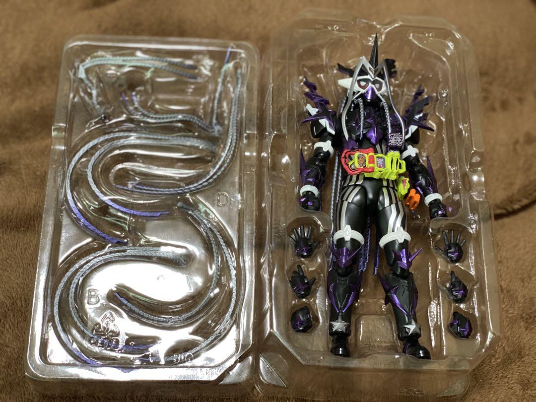 s.h.フィギュアーツ 仮面ライダーゲンム 無双ゲーマー アウトサイダーズ
