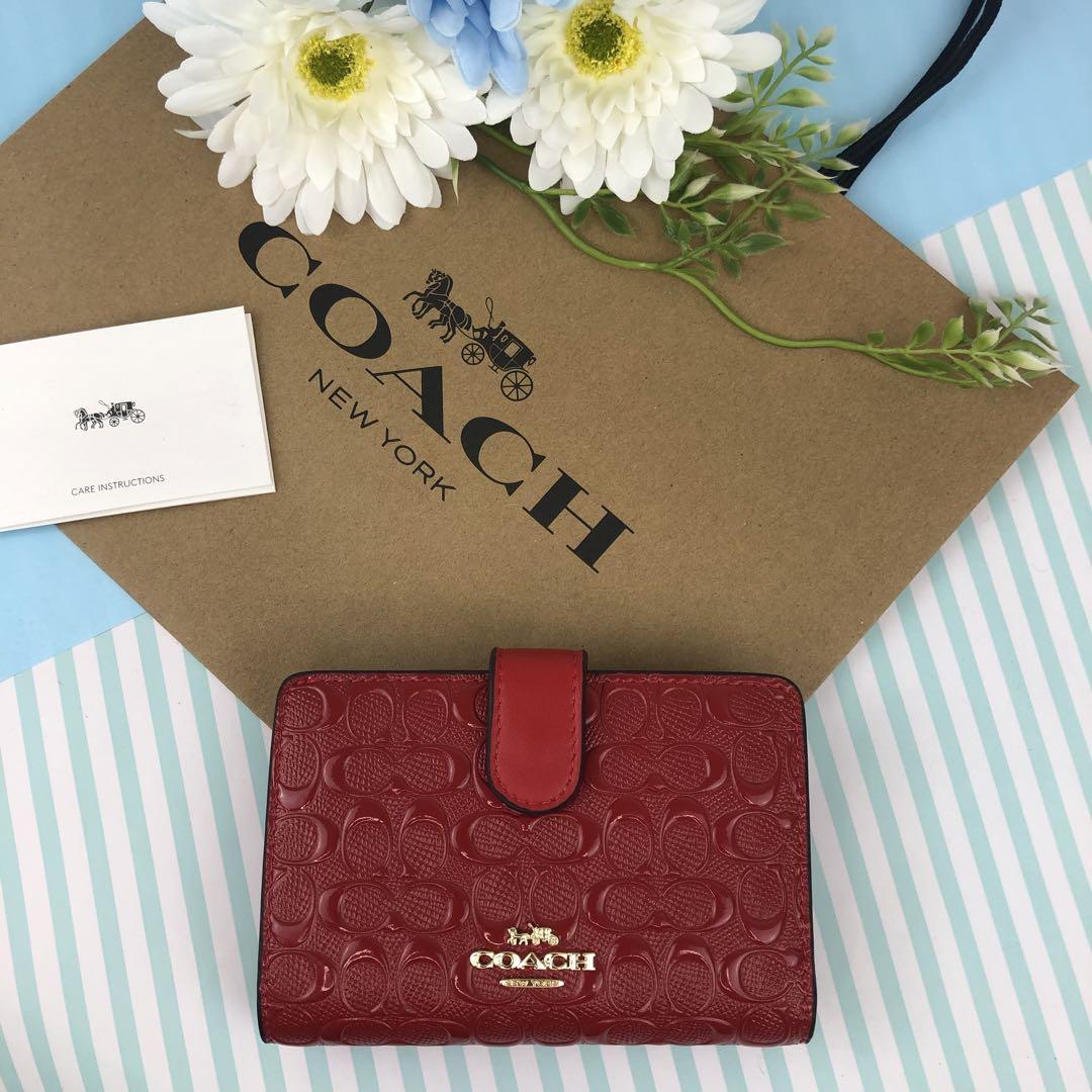 COACH コーチ ︎✿レッド 赤 エナメル 二つ折り財布