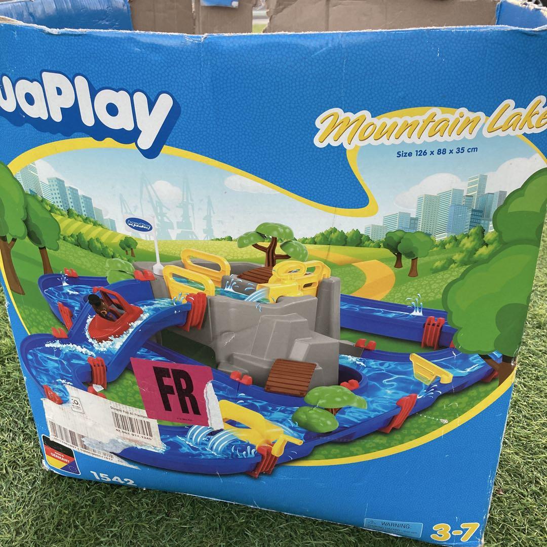 ボーネルンド　AquaPlay Mountain Lake アクアプレイ