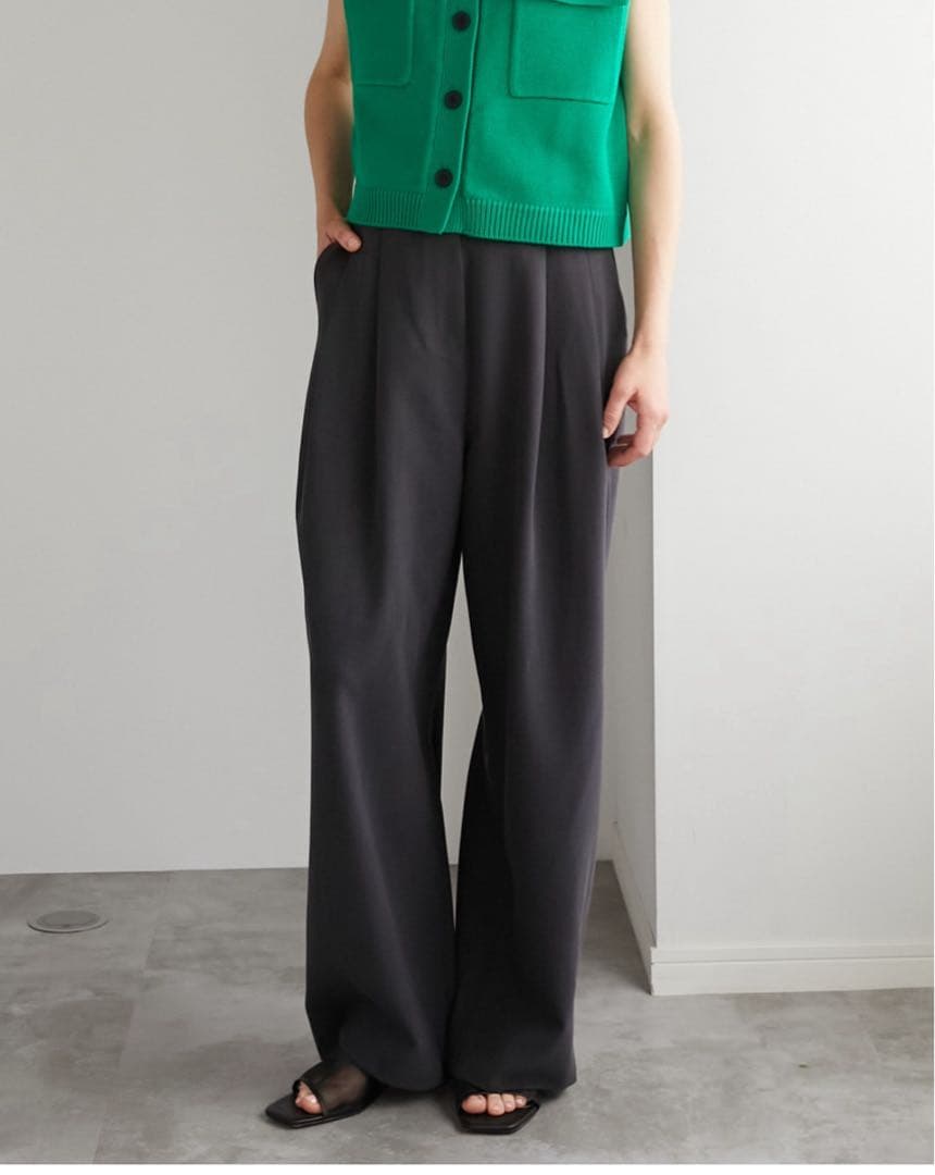 ELLIE タックアジャストパンツ グレー MM ELLIE