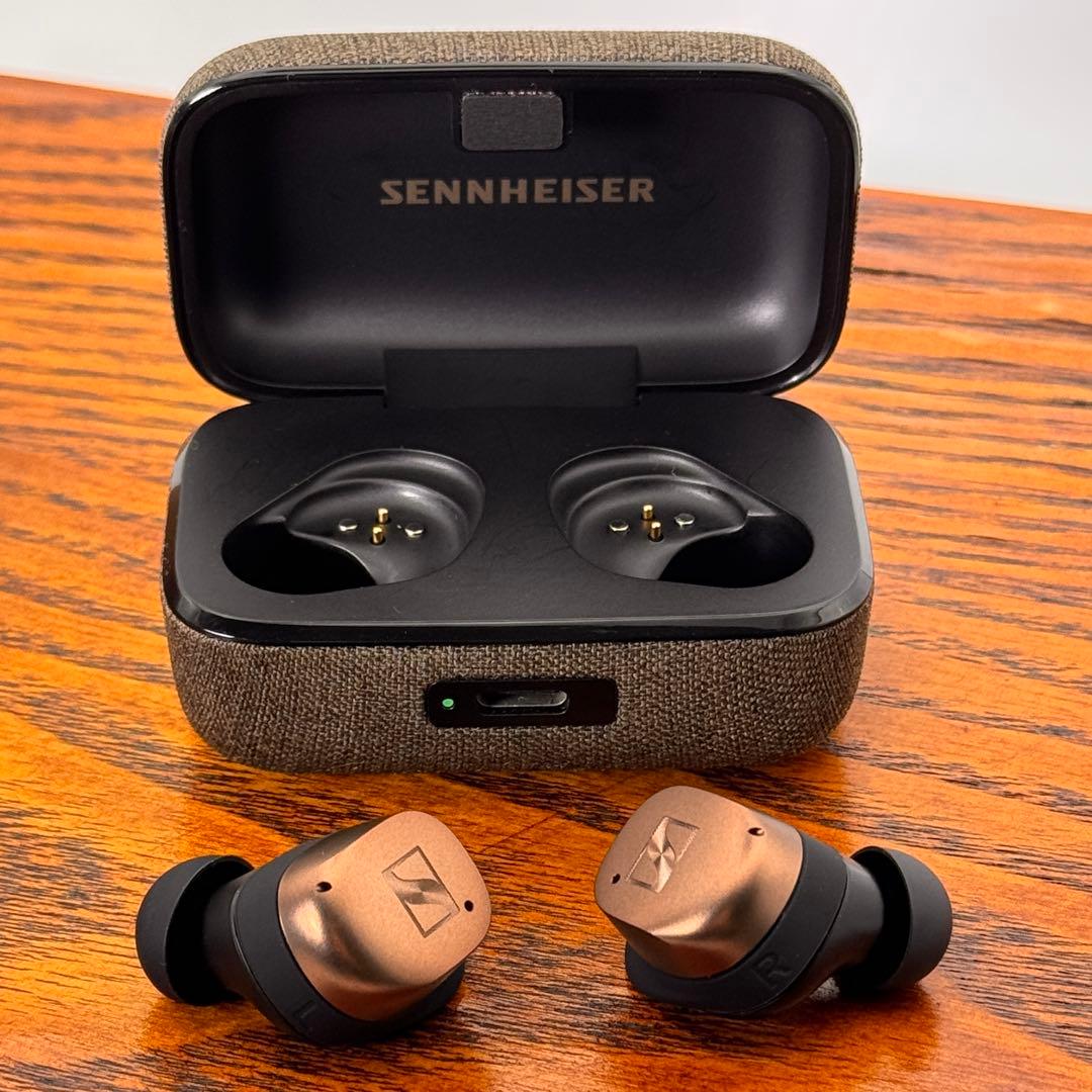 <おまけでCaseお付け> MOMENTUM True Wireless 4 <おまけでCaseお付け> MOMENTUM True Wireless 4