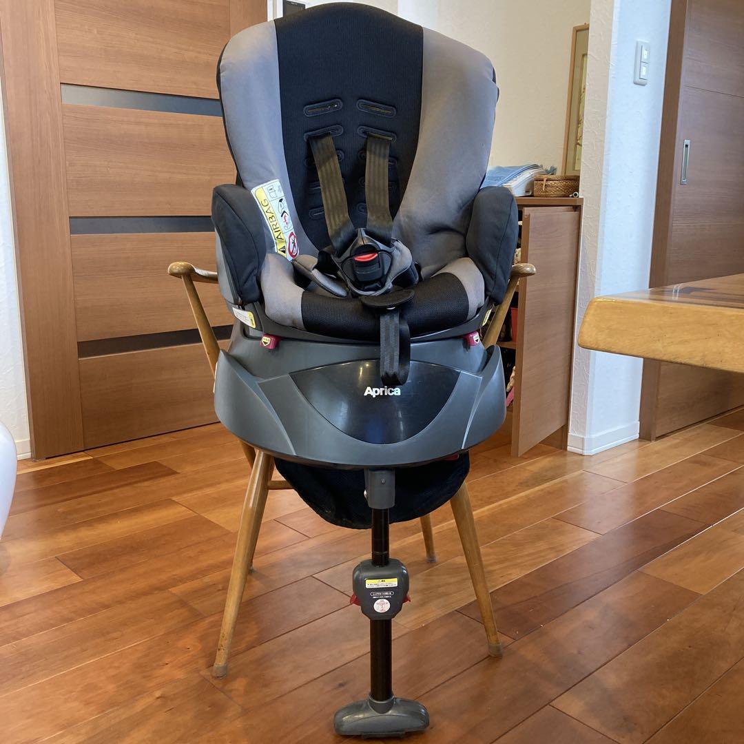 aprica チャイルドシート 8,265円