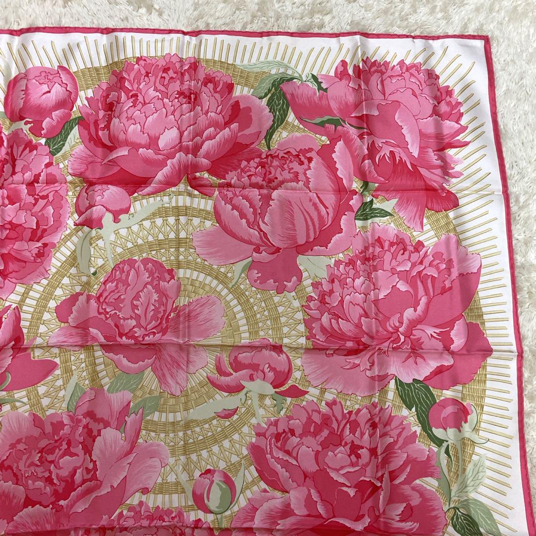 未使用級✨HERMES エルメス　Les pivoines ホワイト カレ90