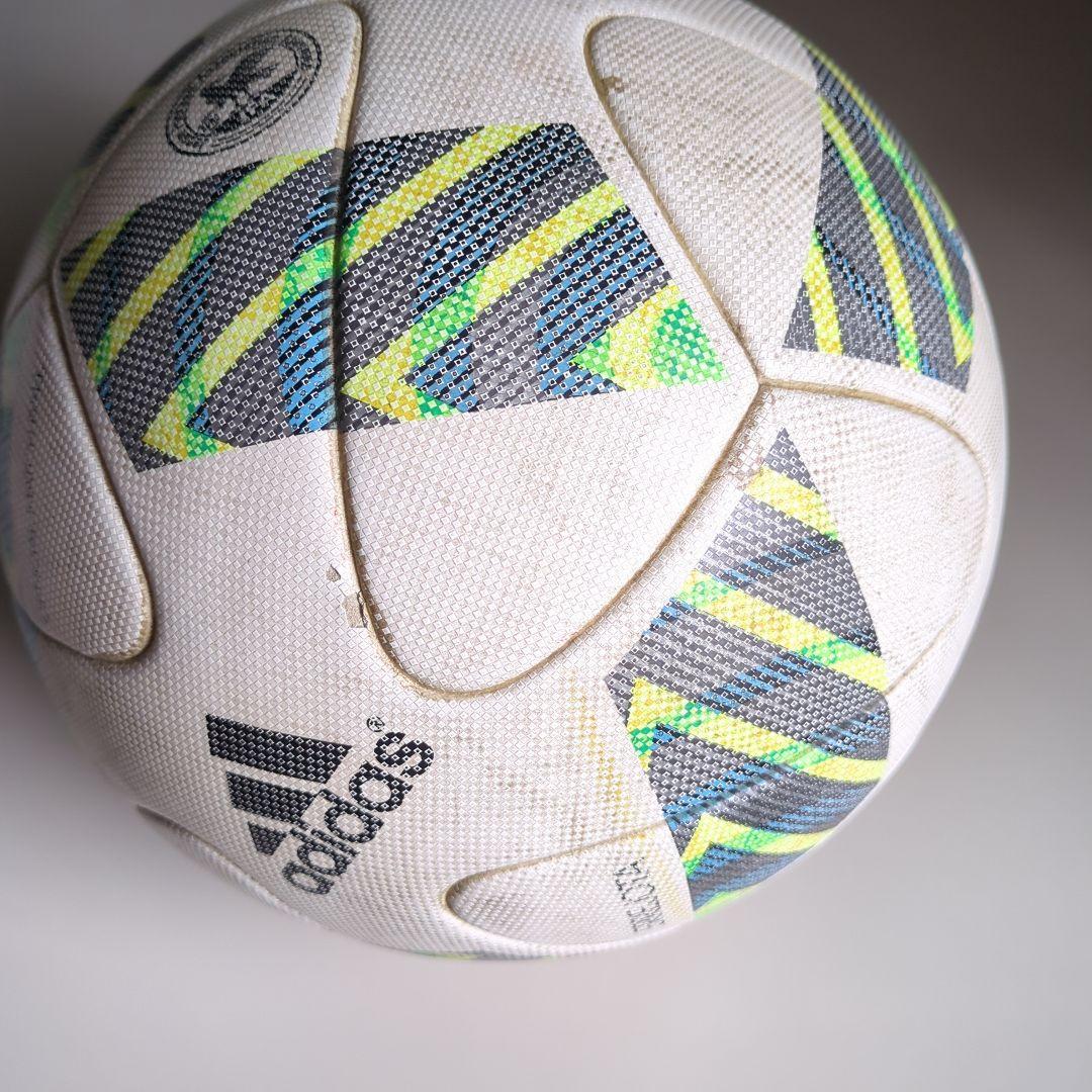 adidas サッカーボール ホワイト グリーン