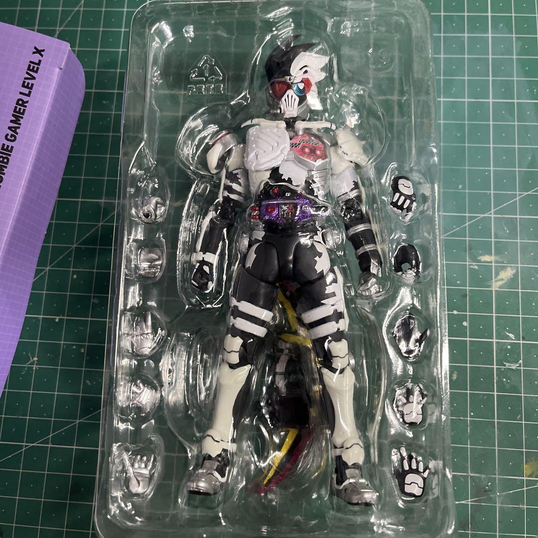 特撮 KAMEN RIDER GENM ZOMBIE GAMER LEVEL X