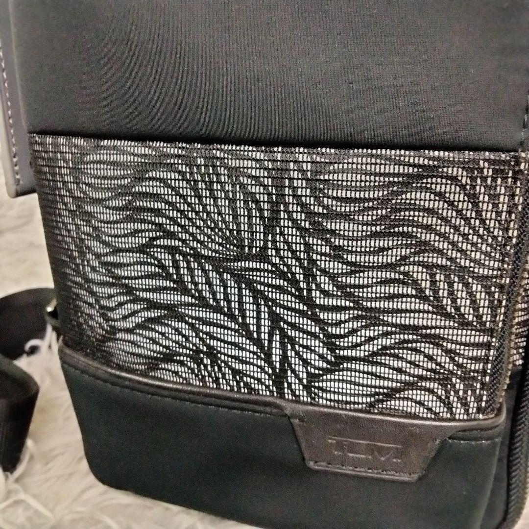 【美品】TUMI グレゴリー スリング ハリソン ボディバッグ T186  黒