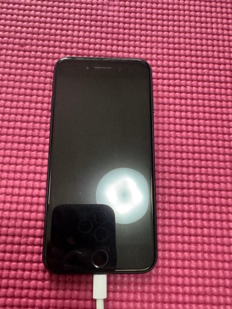 iPhone SE 第二世代　128GB