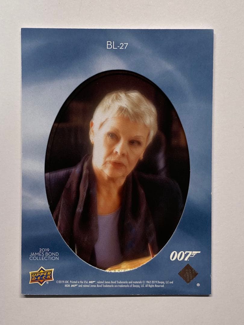 007 Judi Dench as M カード Rittenhouse UP786_INFO