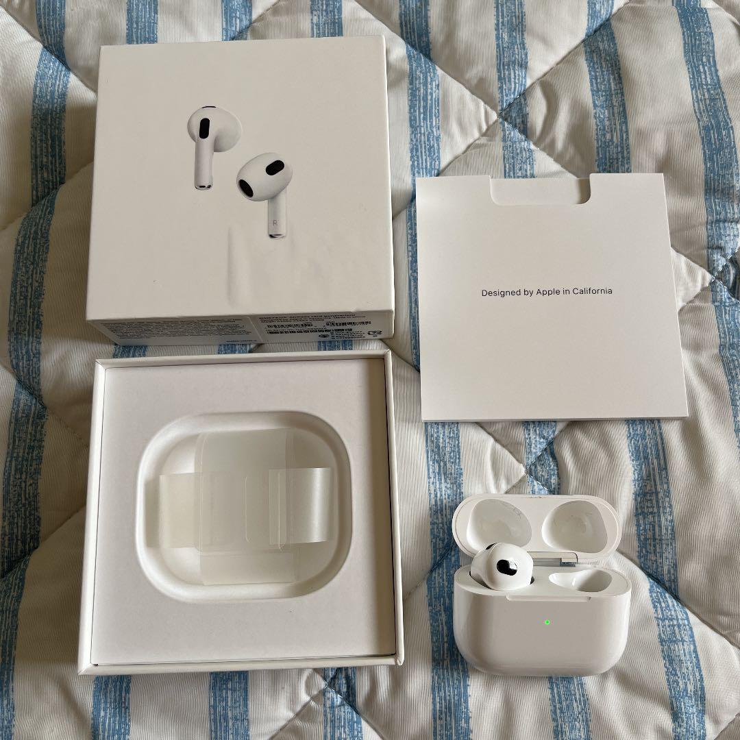 2021人気No.1の 最安☆Apple AirPods ３世代 ☆ イヤフォン