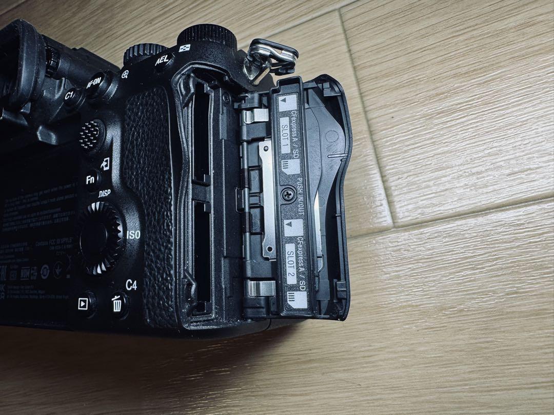 m*7様 α7S III ILCE-7SM3 ボディ デジタル一眼レフ 本体と付
