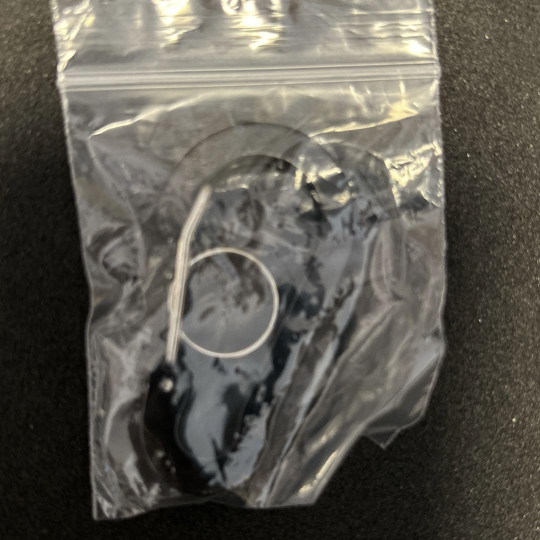 卍 AirPods