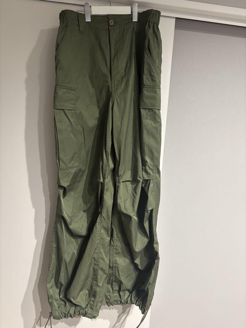 美品　アストラット　カーゴパンツ　カーキ 1