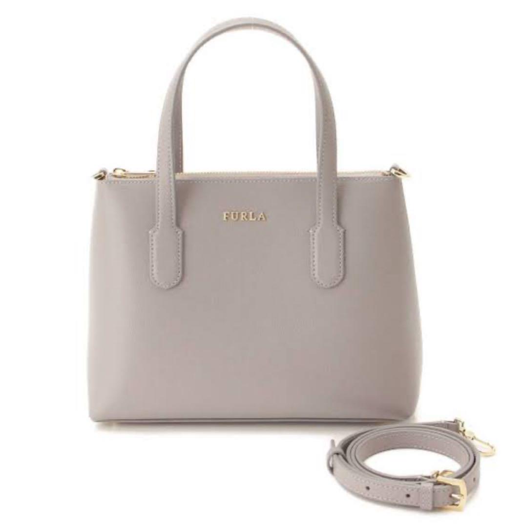 FURLA フルラ2way ショルダーバッグ　ハンドバッグ　金具ロゴ　ベージュ FURLA フルラ2way ショルダーバッグ ハンドバッグ 金具ロゴ ベージュ