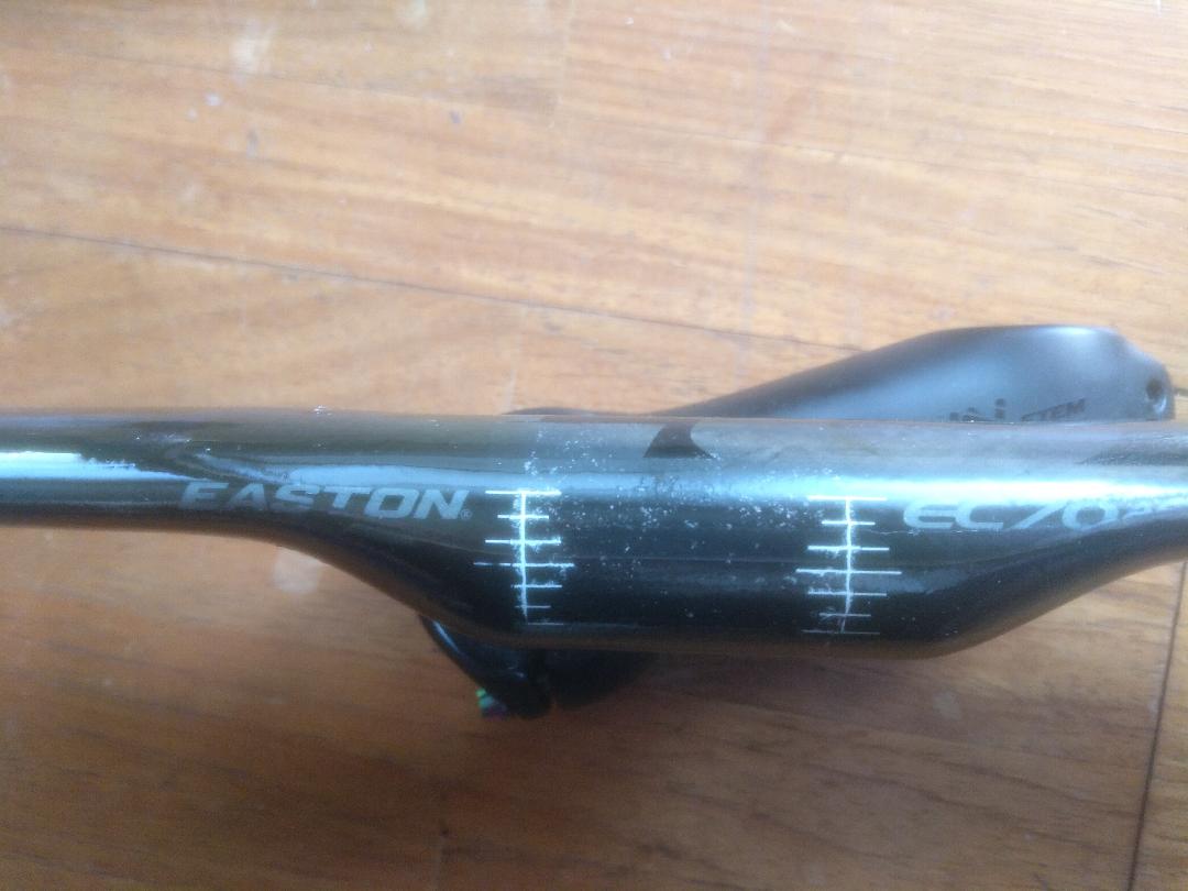 EASTON EC70 AERO　フルカーボンハンドル　44cm Amazon | EASTON(イーストン) EC70 Aero Carbon Road Handlebar