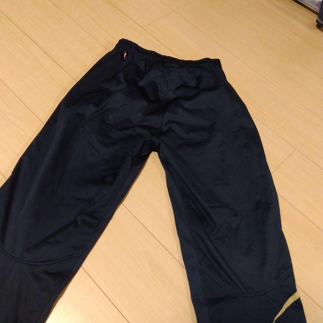古着 YONEX ウェア 上下セット 上着Мサイズ 　パンツＬサイズ　ブラック