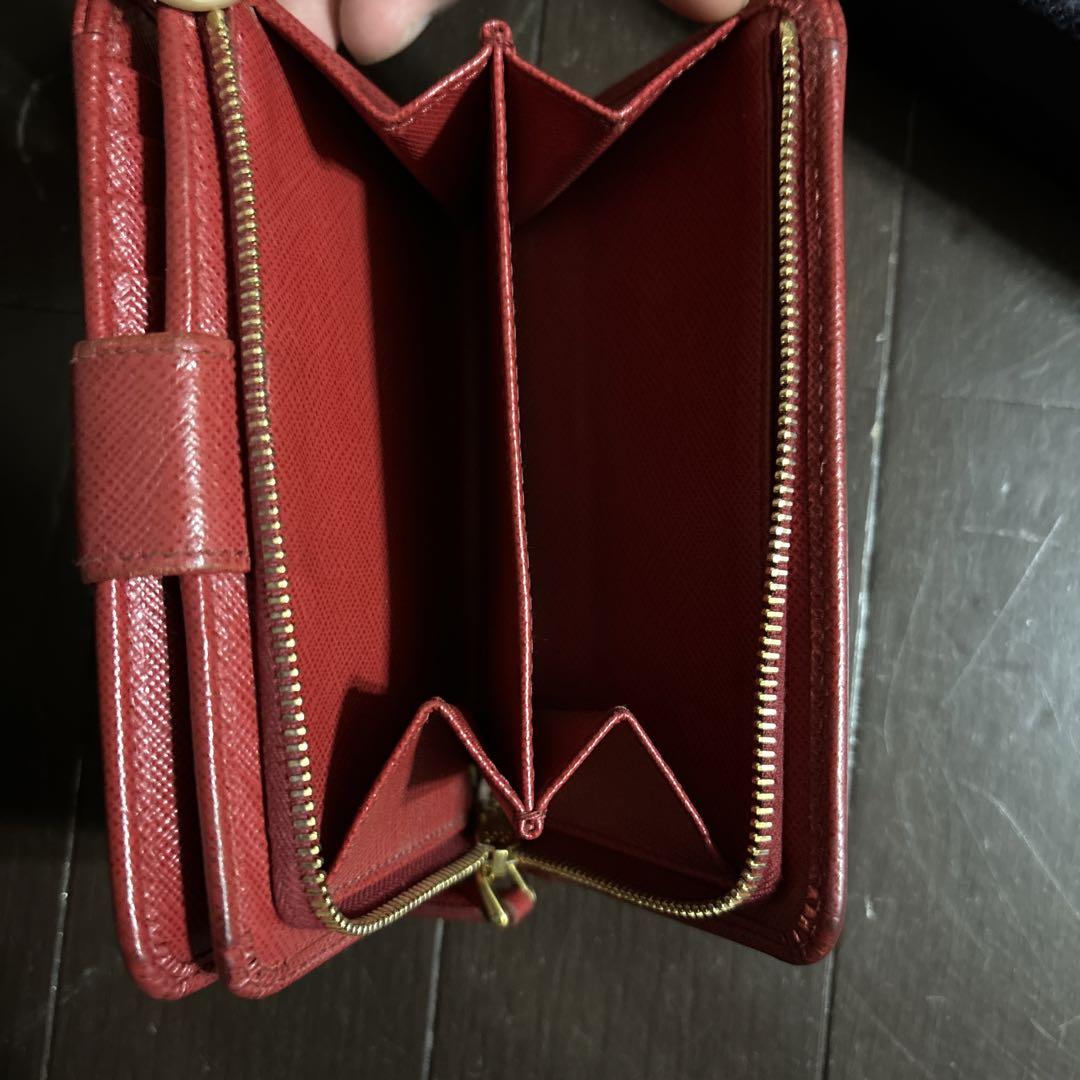 PRADA プラダ　二つ折り　財布　赤　箱付き