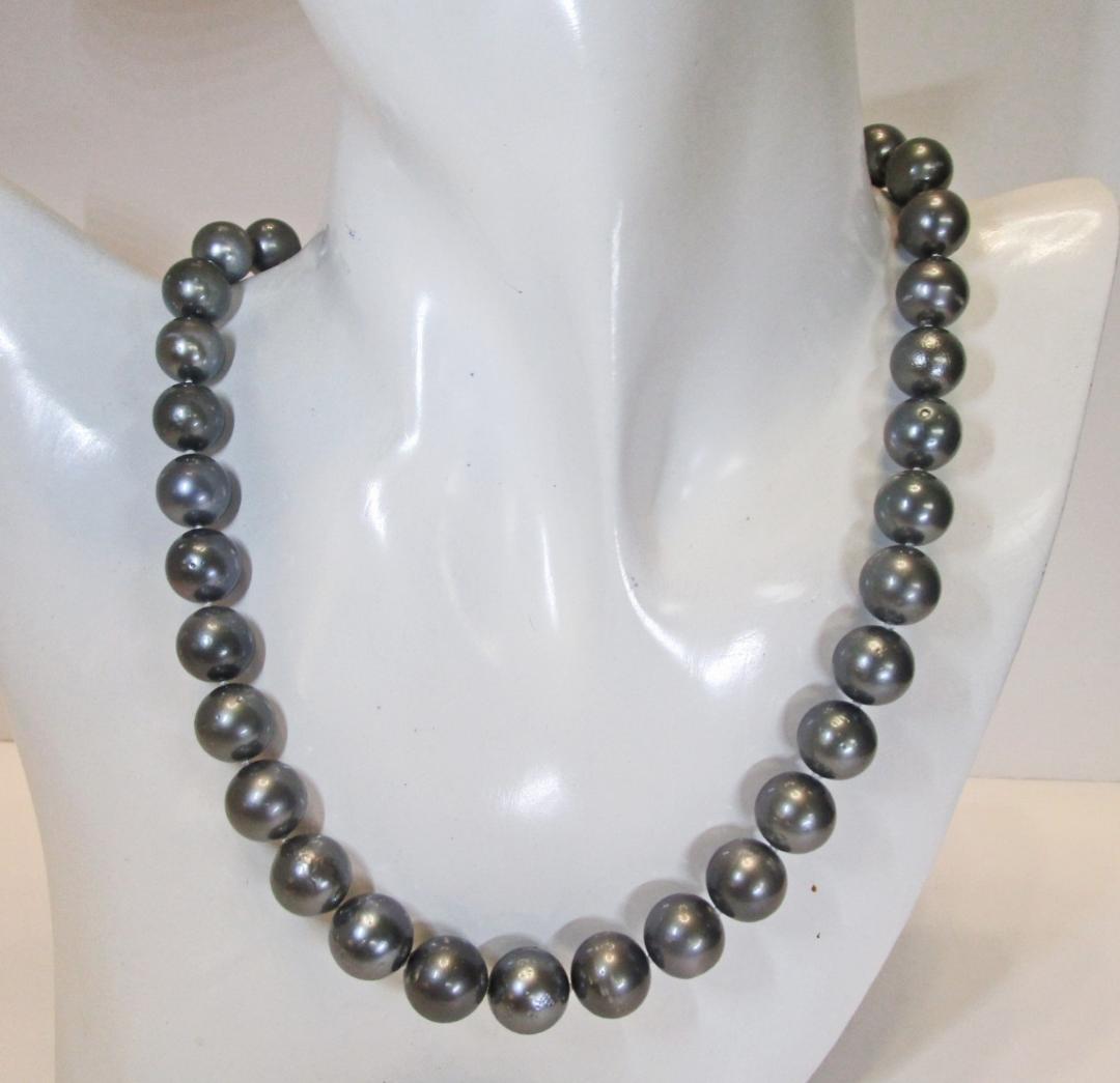 rabimama55☆ 美品☆希少 黒蝶本真珠ネックレス ブラックグレー rabimama55様専用☆ 美品☆希少 黒蝶本真珠ネックレス ブラック