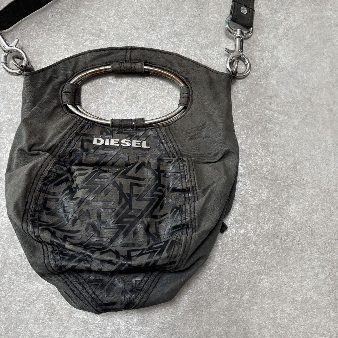 安いそれに目立つ diesel grunge circle pipe shoulder bag - メルカリ バッグ
