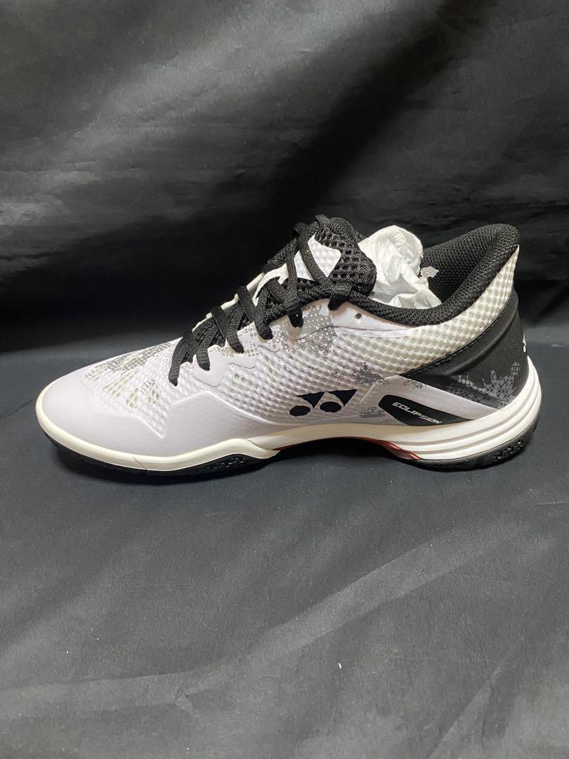 新品　ヨネックス　エクリプションZ 26.5センチ