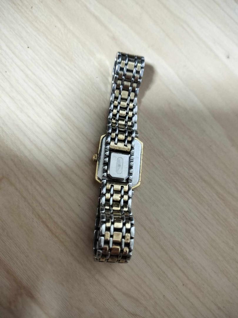 珍品　LONGINES ロンジン　QZ SWISS 　21315847　稼働品