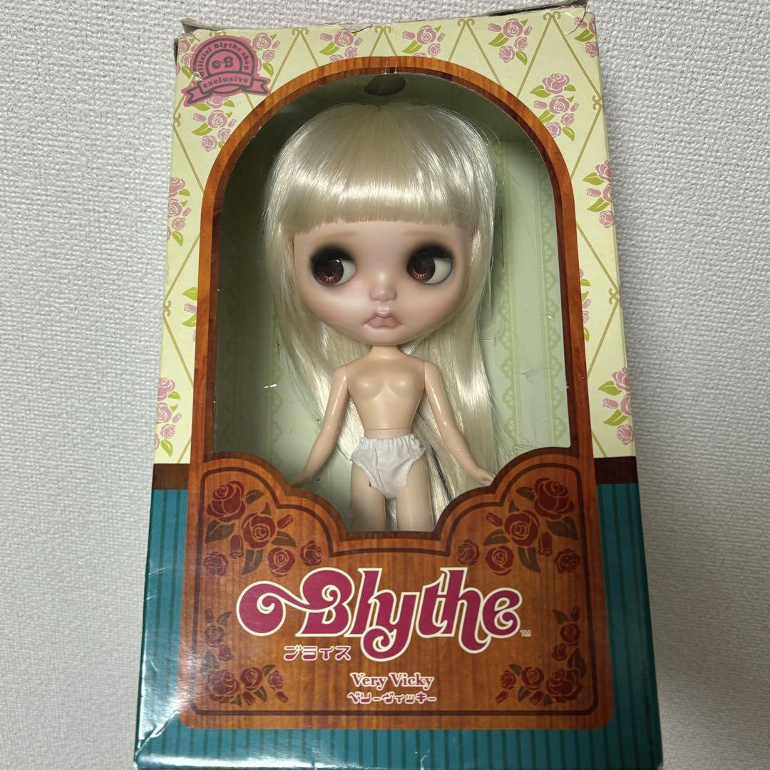 作家様　カスタムブライス　女の子　おまけ付き 18,144円