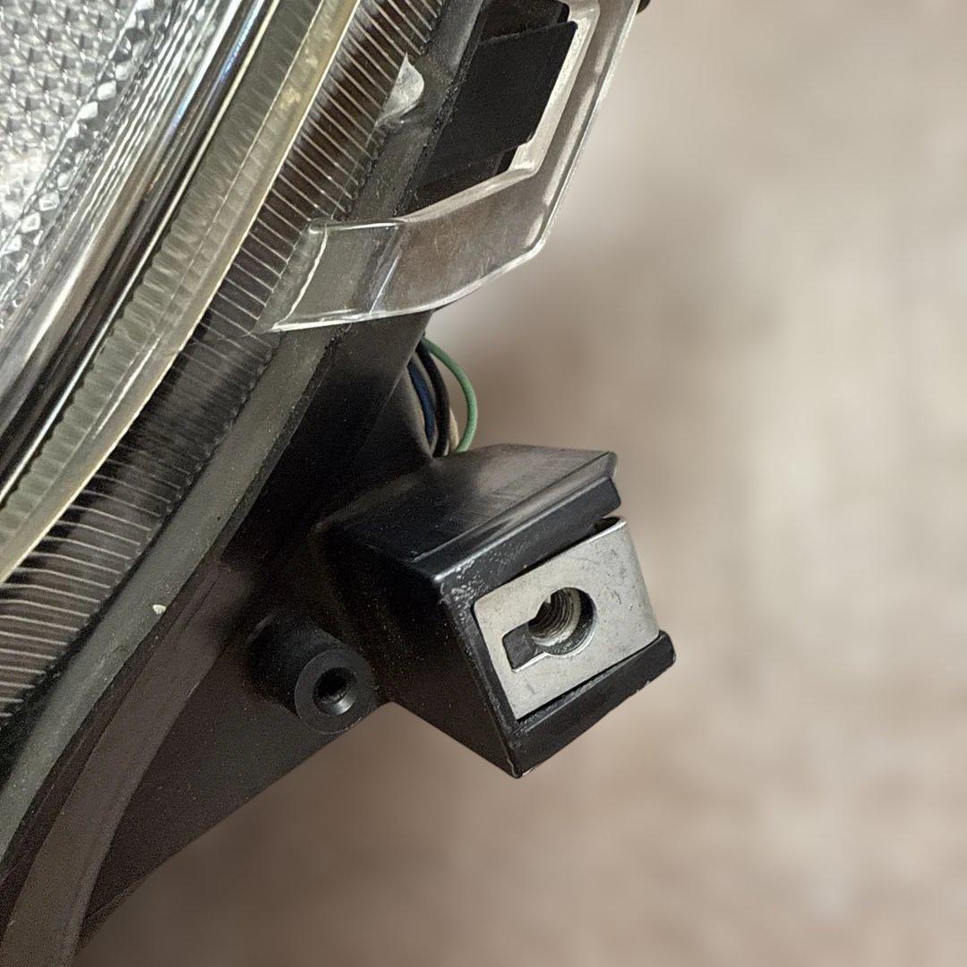 アクア　LED ヘッドライト　左側